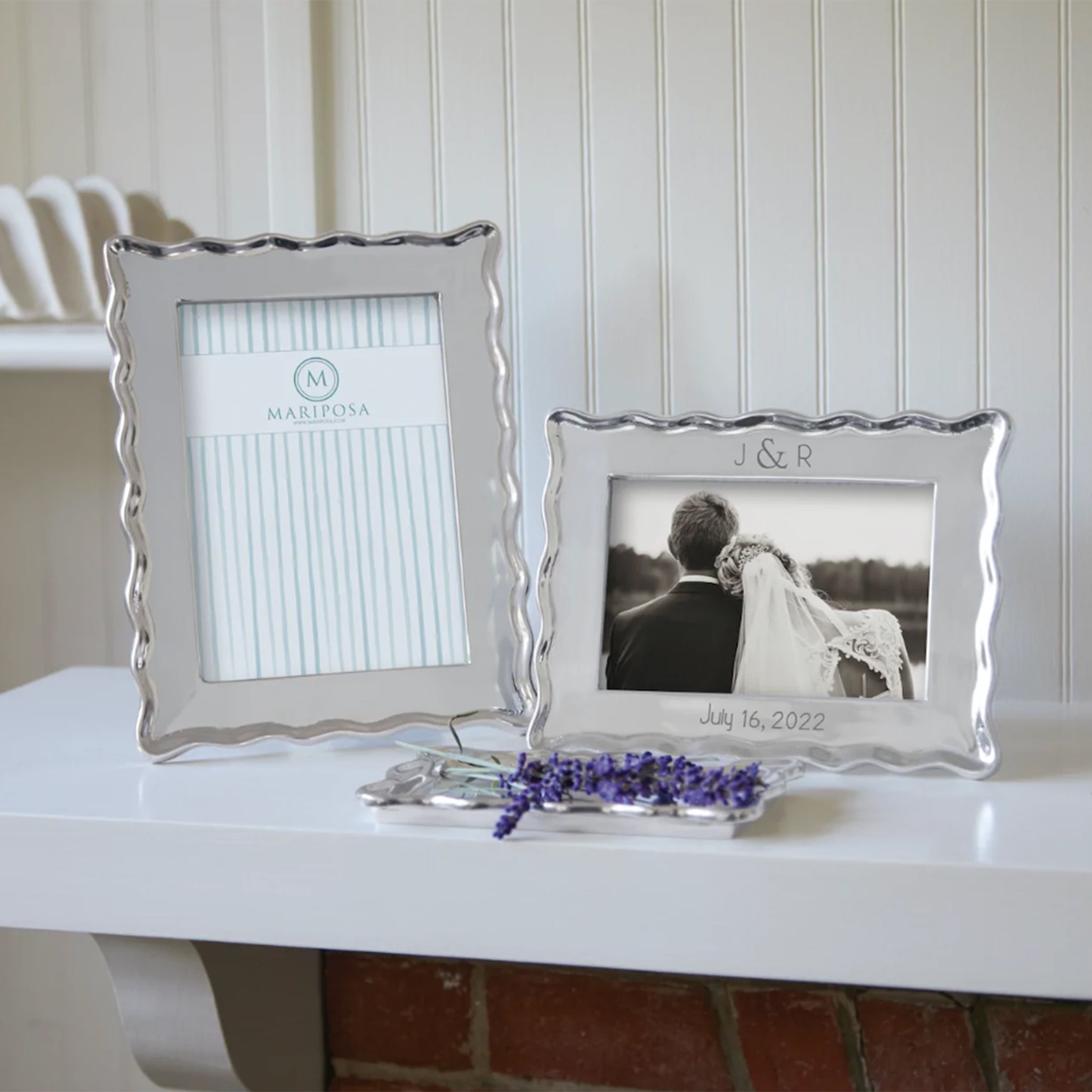 Mariposa Small Wavy Engravable Frame - Be On Park