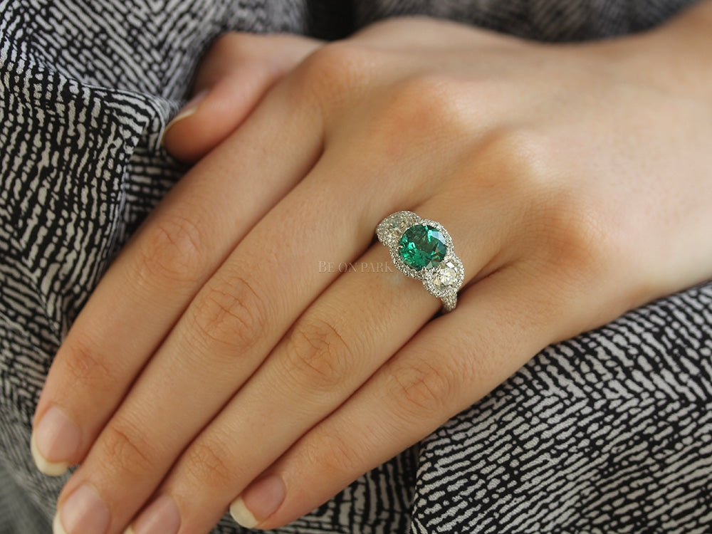 JB Star round emerald and round diamond ring - Be On Park