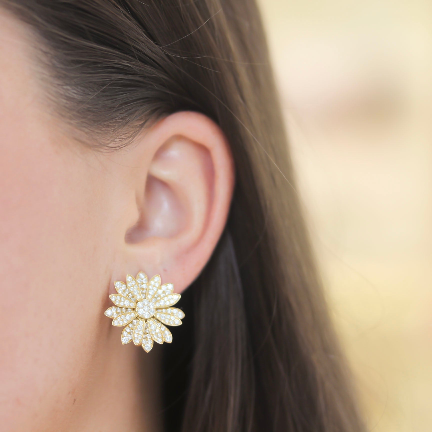 Roberto Coin Margherita Earrings with Diamond - Be On Park