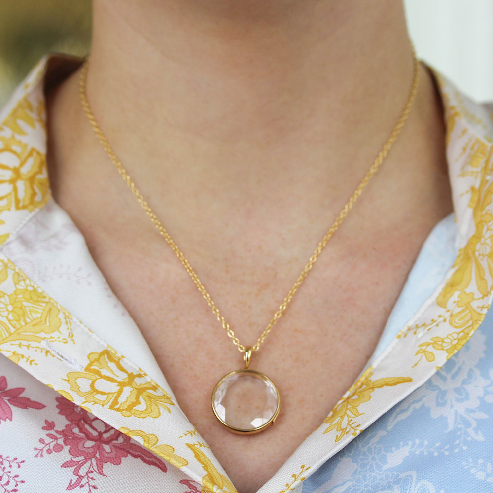 Loquet 18ky Large Round Locket on 18ky 16-18" Rolo Chain - Be On Park