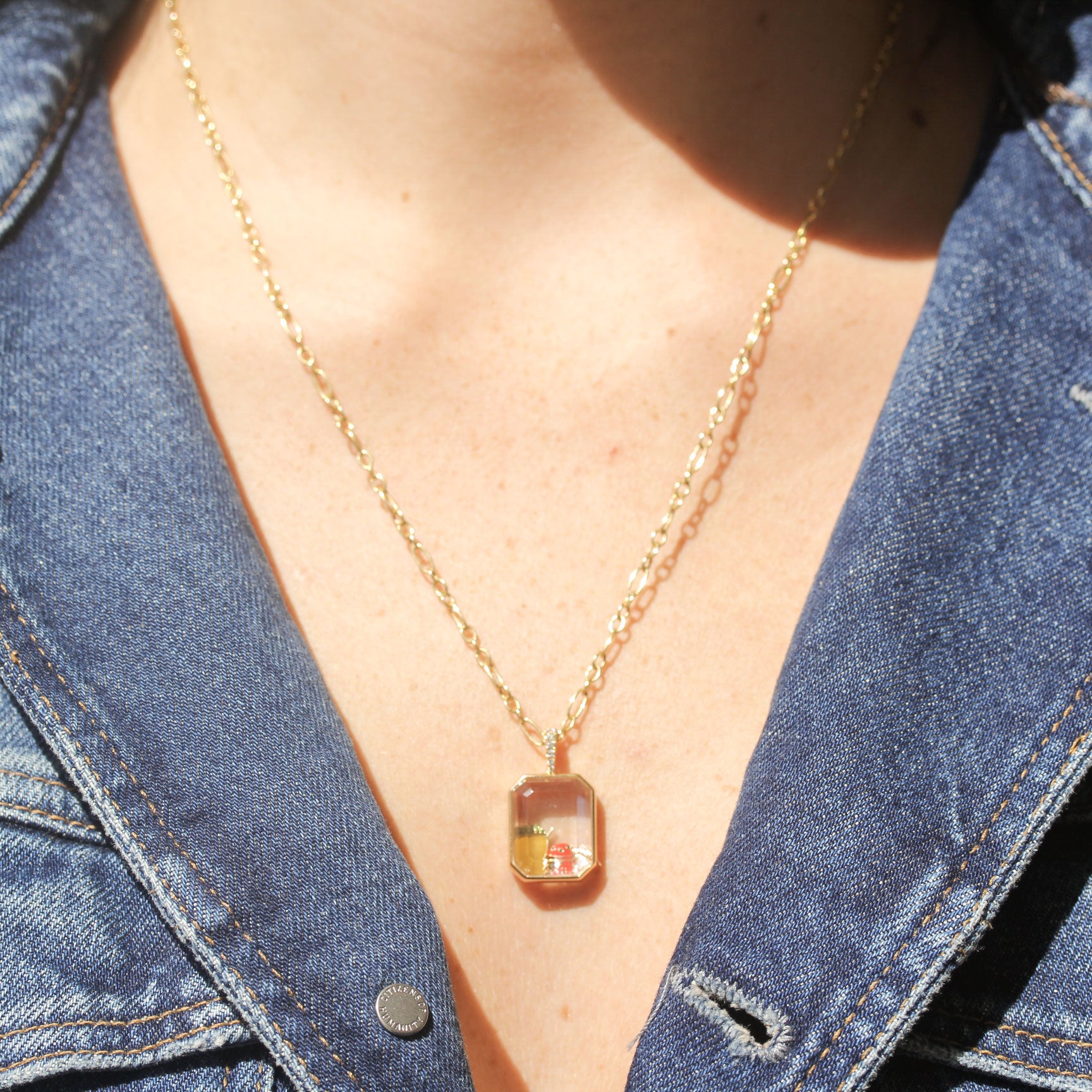 Loquet Cabochon Quartzite, Jade, and Tsavorite Lemon Charm - Be On Park