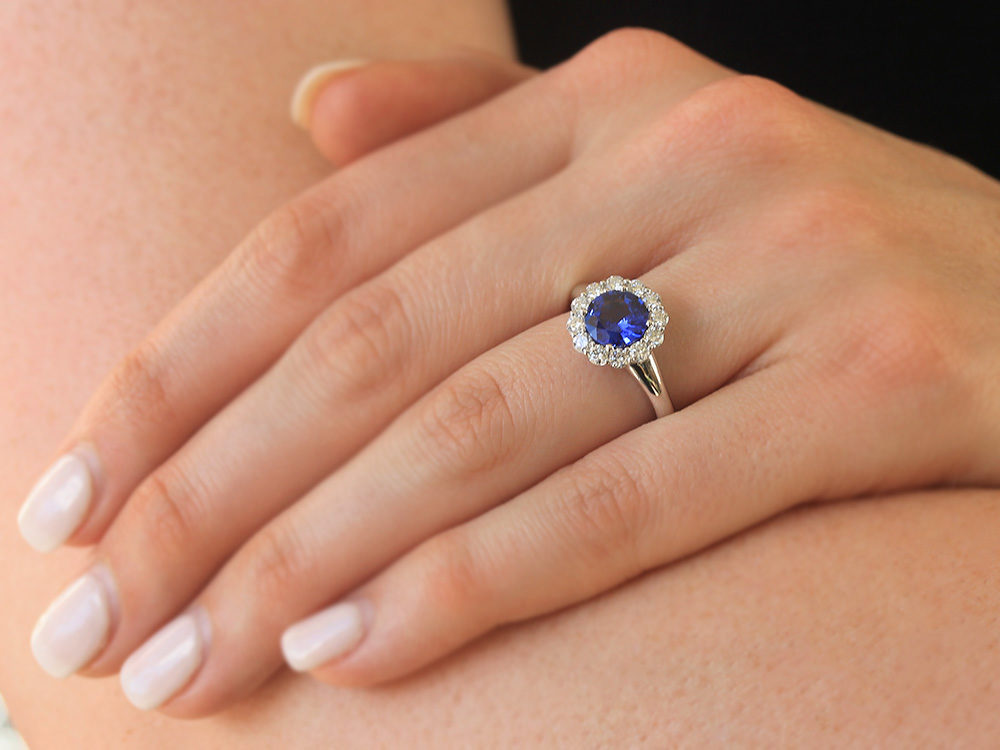 Round sapphire and diamond halo ring - Be On Park
